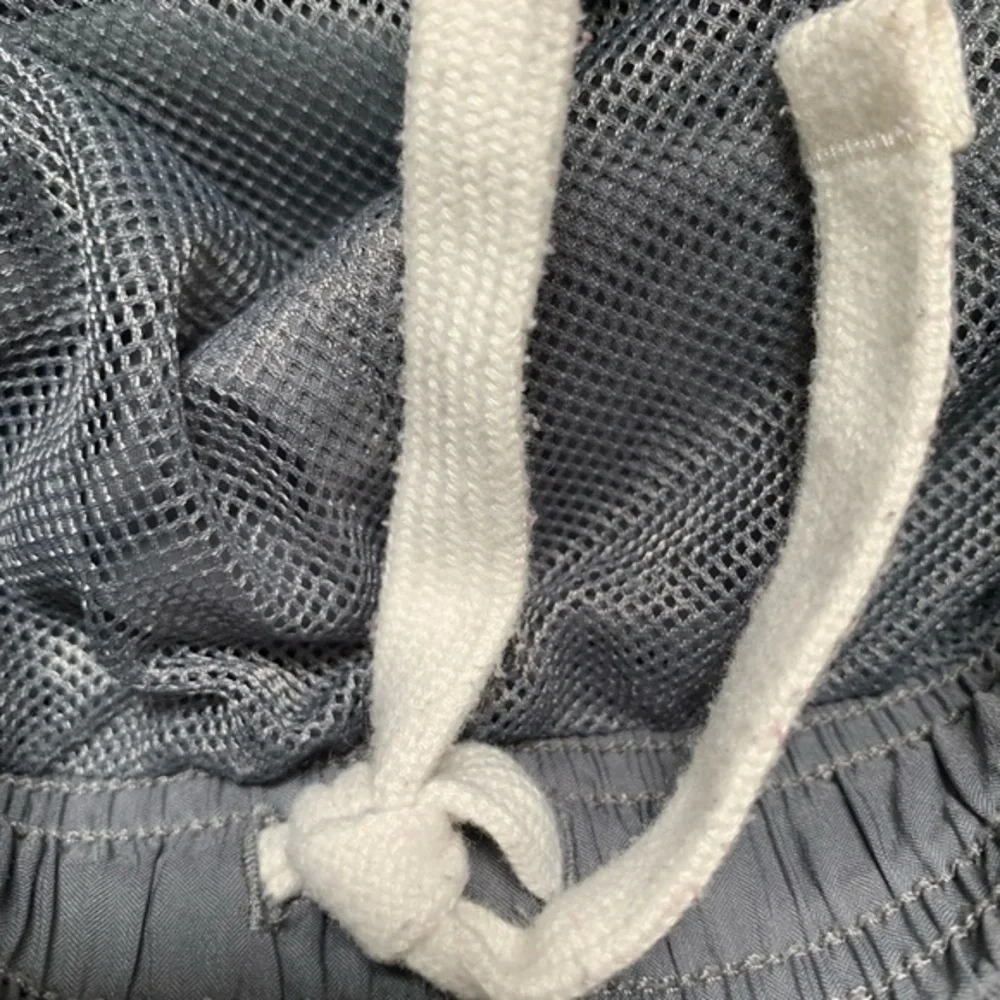 Reebok Size‎ XL SpeedWick 30” Inseam sweatpants with front and back pockets